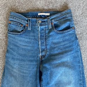 Levi Strauss RIBCAGE STRAIGHT ANKLE jeans gently worn size 27 W. 27 length